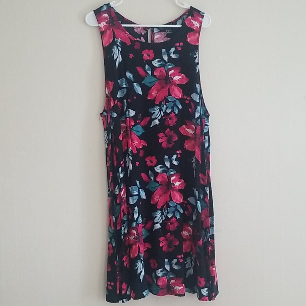 Sleeveless Floral Midi Dress